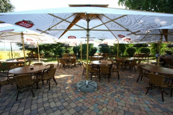 cazare Restaurant Club Karo poza