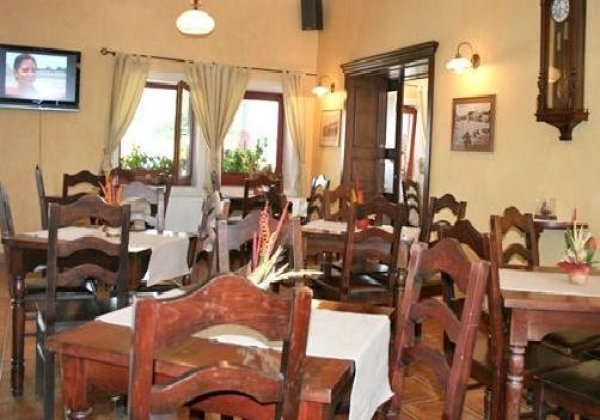 cazare Restaurant Taverna poza