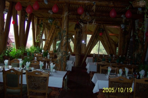 cazare Restaurant Cetate poza