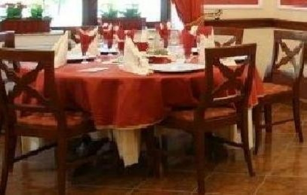 cazare Restaurant Occident poza