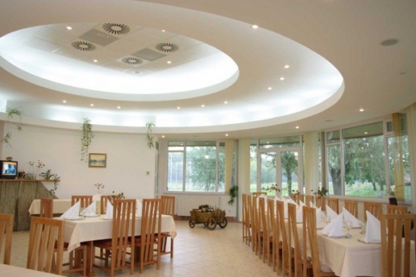 cazare Restaurant Mila 35 poza