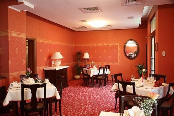 cazare Restaurant Brilliant Plaza poza