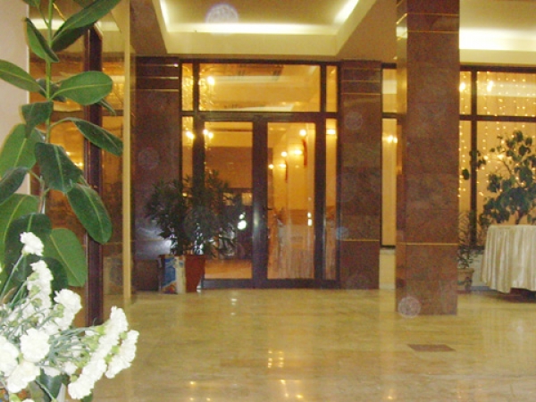 cazare Restaurant Hotel President poza