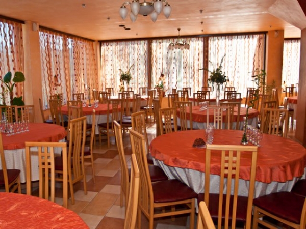 cazare Restaurant Maryo & Ema poza