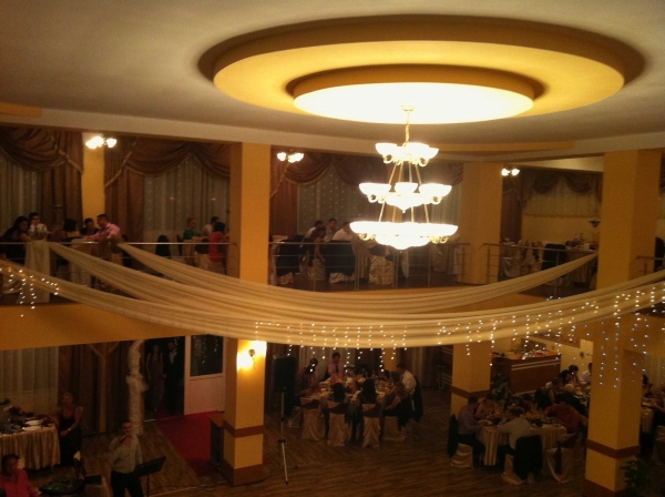 cazare Restaurant AB poza