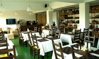 cazare Restaurant Sus In Sat poza